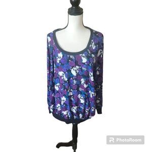 Torrid Long Sleeved Top with Skull Graphics. Size 2.